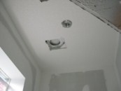 монтаж одноуровневого потолка из гипсокартона